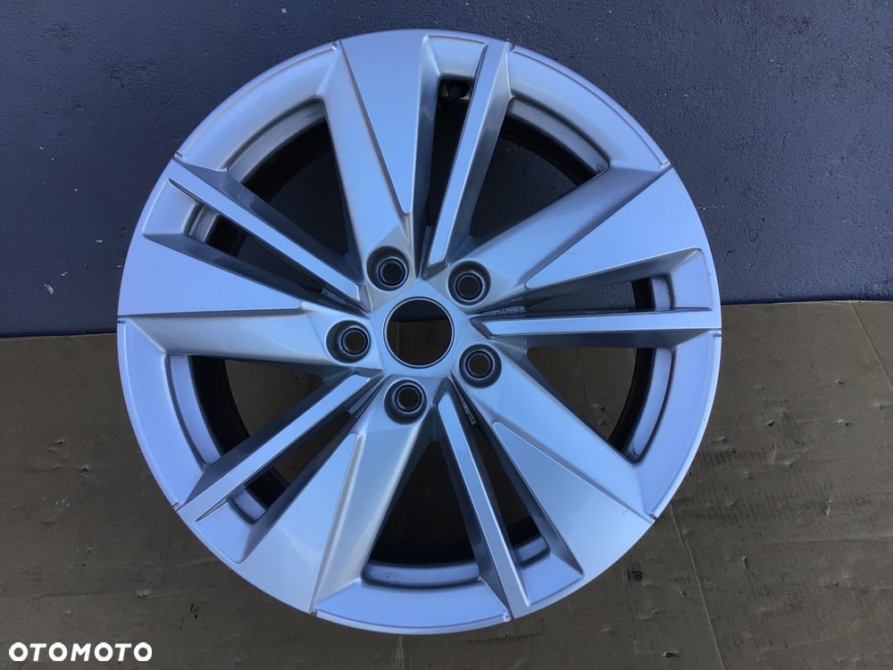 Felga Aluminiowa 1szt Skoda Karoq 7Jx17 et45 5x112 - 1