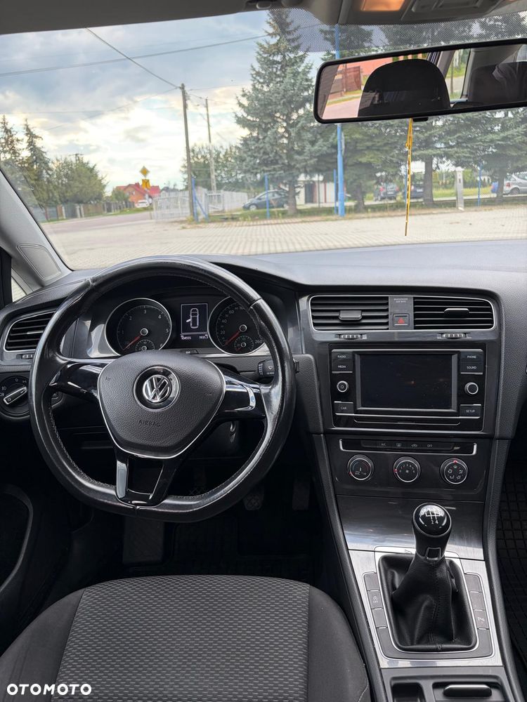 Volkswagen Golf - 11