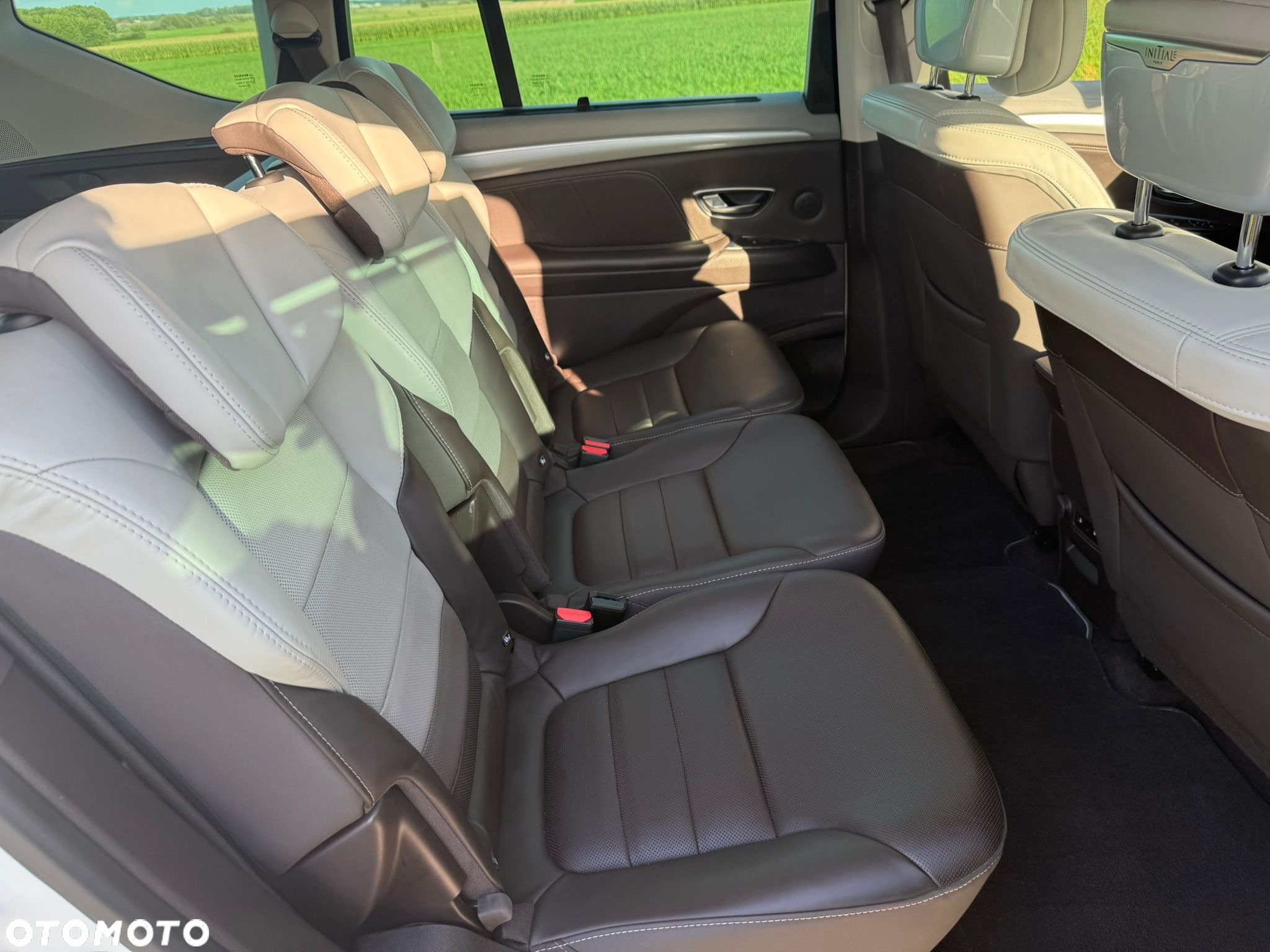 Renault Espace 1.6 dCi Energy Initiale Paris EDC - 24