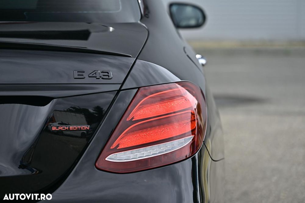 Mercedes-Benz E - 12