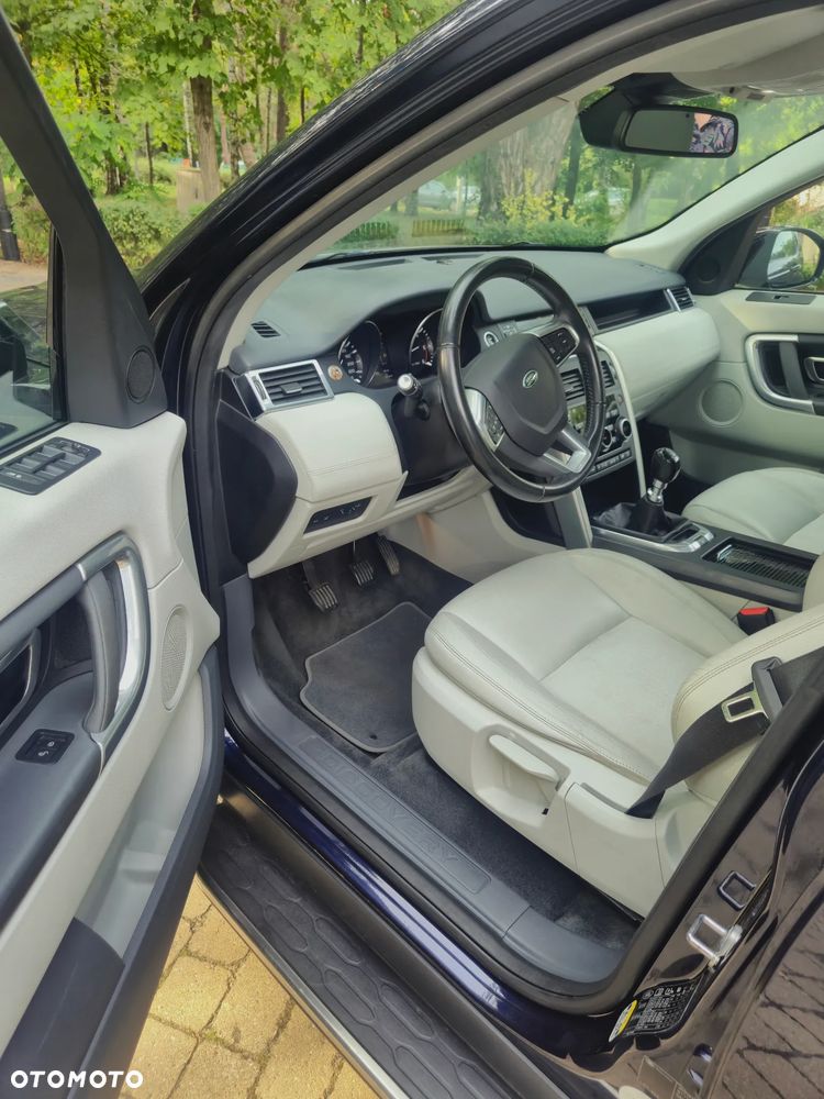 Land Rover Discovery Sport - 13