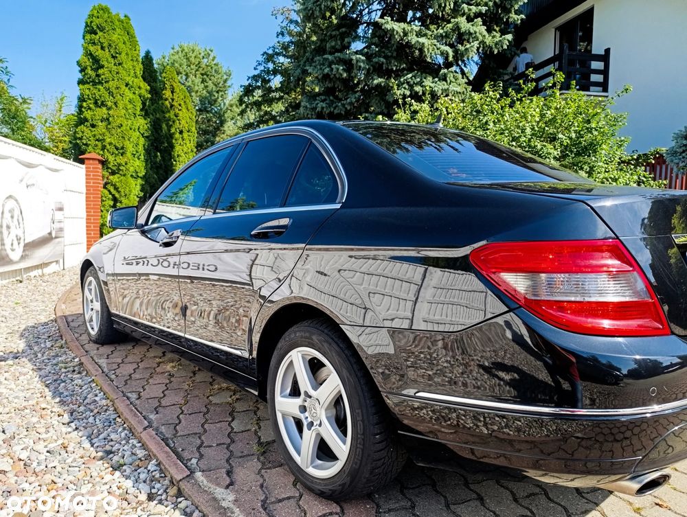 Mercedes-Benz Klasa C 180 CGI Automatik BlueEFFICIENCY Avantgarde - 20