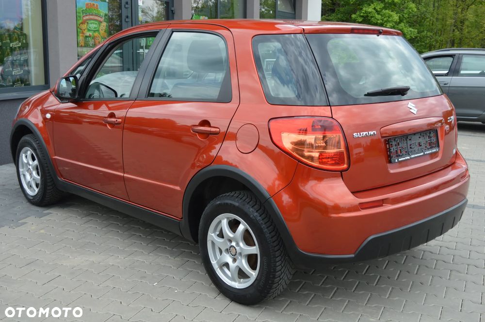 Suzuki SX4 1.5 Streetline 4x2 Classic - 17