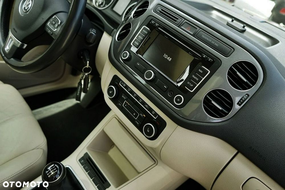 Volkswagen Tiguan 2.0 TDI DPF BlueMotion Technology Sport & Style - 29