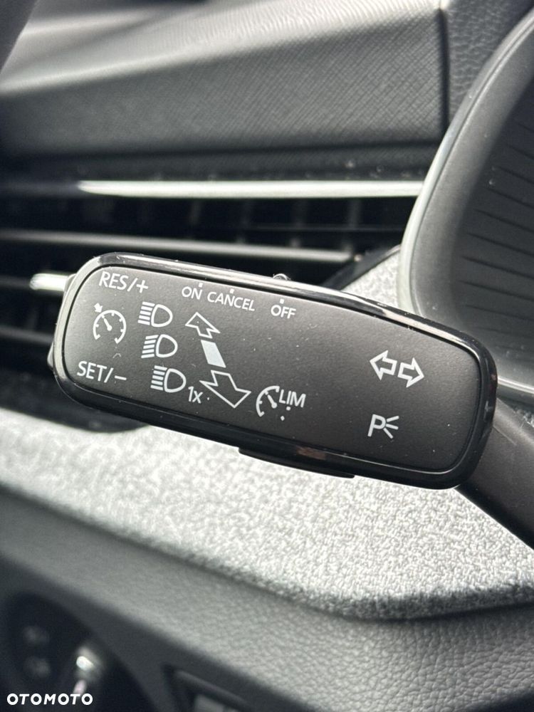 Skoda Scala 1.5 TSI Selection DSG - 17