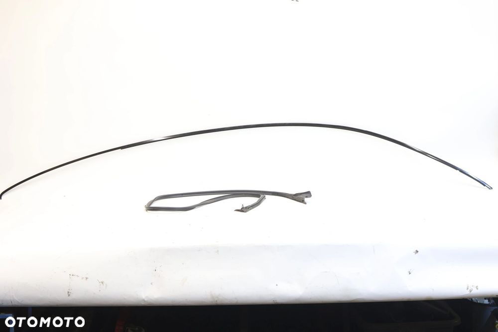 Mercedes CLA W117 listwa karoseryjna A11767308 prawa - 1