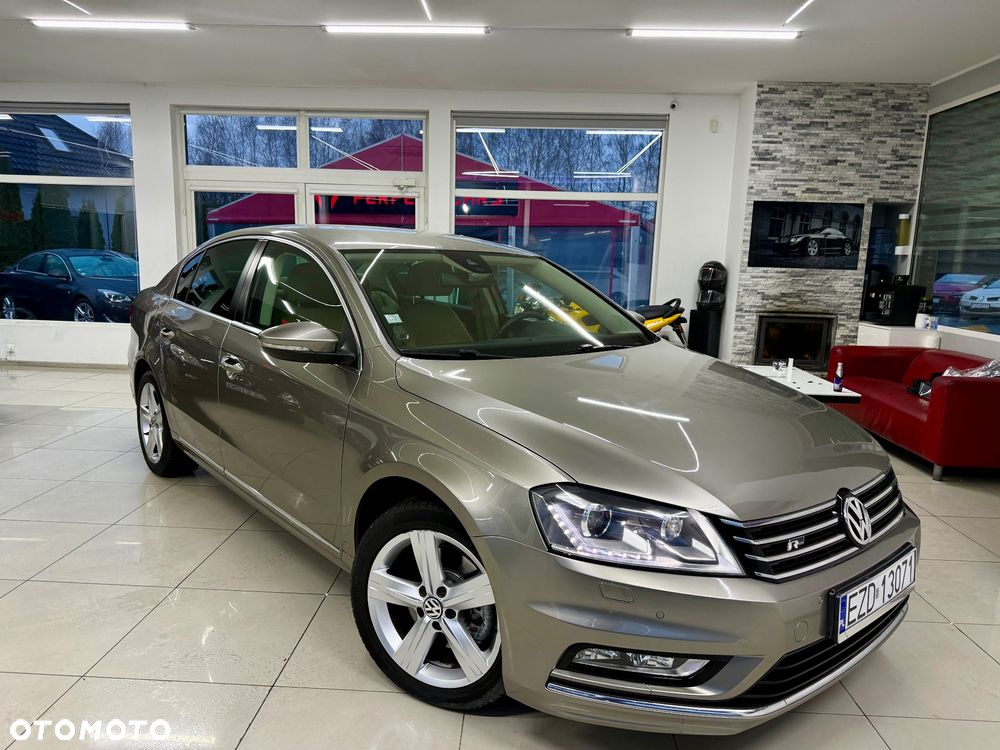 Volkswagen Passat 1.4 TSI R-Line Edition Plus - 1