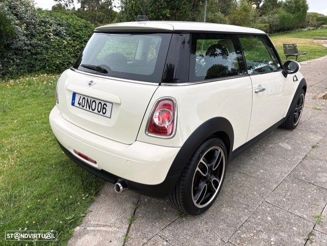 MINI 3 Portas One D - 6