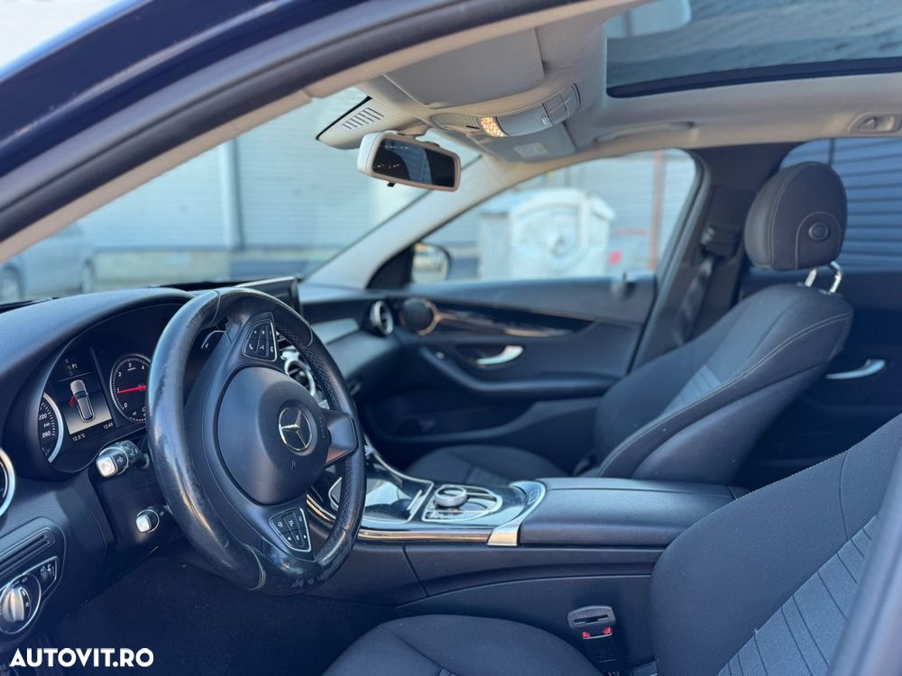 Mercedes-Benz C - 13