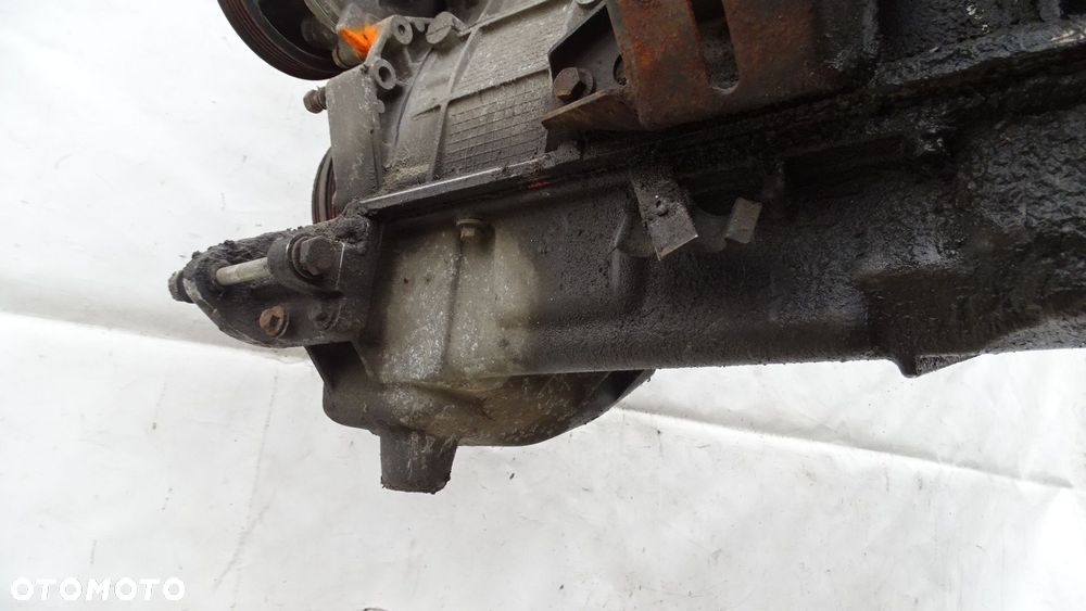 SILNIK 9H JAGUAR XJ V R6 3.2 - 14