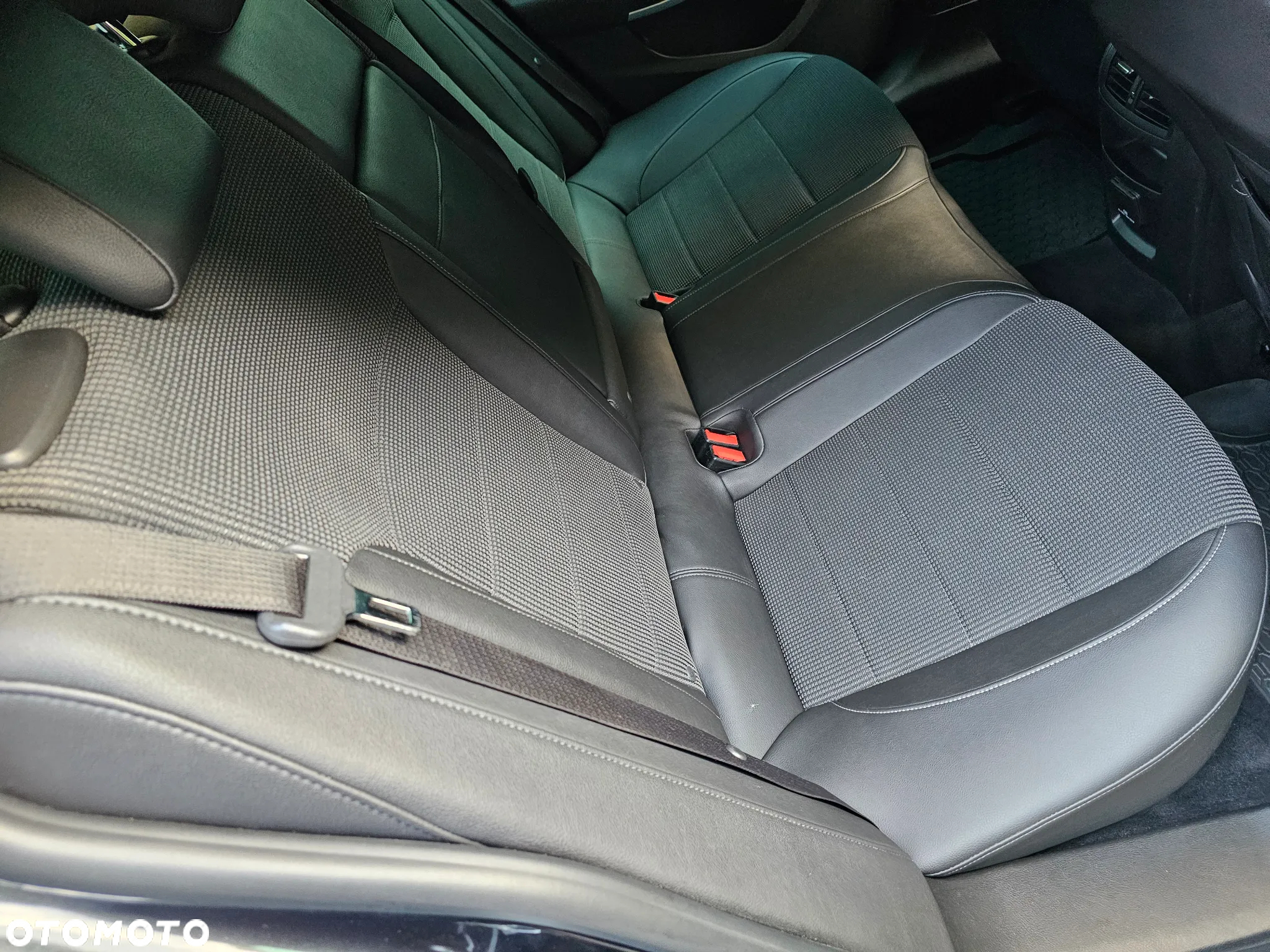 Opel Insignia 2.0 CDTI Sport - 17