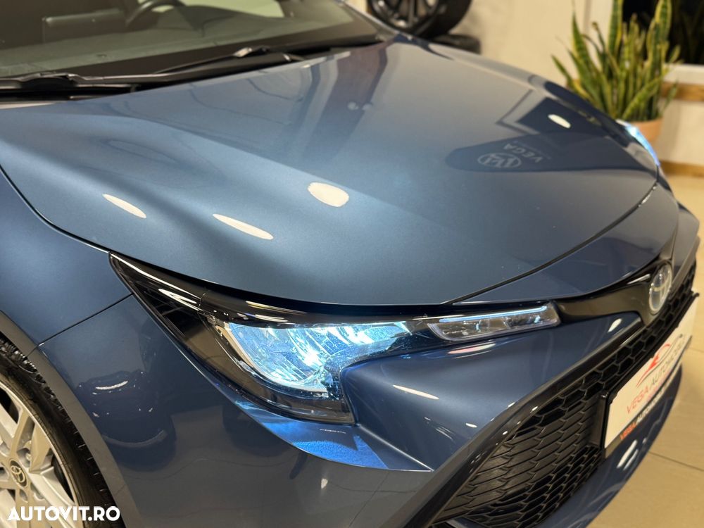 Toyota Corolla 1.8 Business Edition - 34