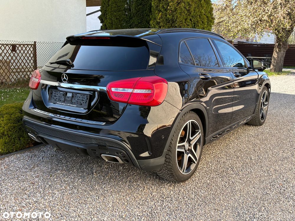 Mercedes-Benz GLA 220 d 4Matic 7G-DCT AMG Line - 6