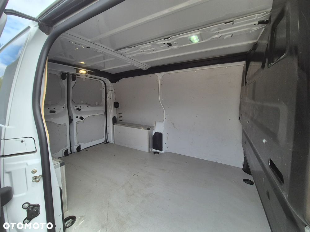 Opel Vivaro / Expert / Scudo / Jumpy / Proace - 13