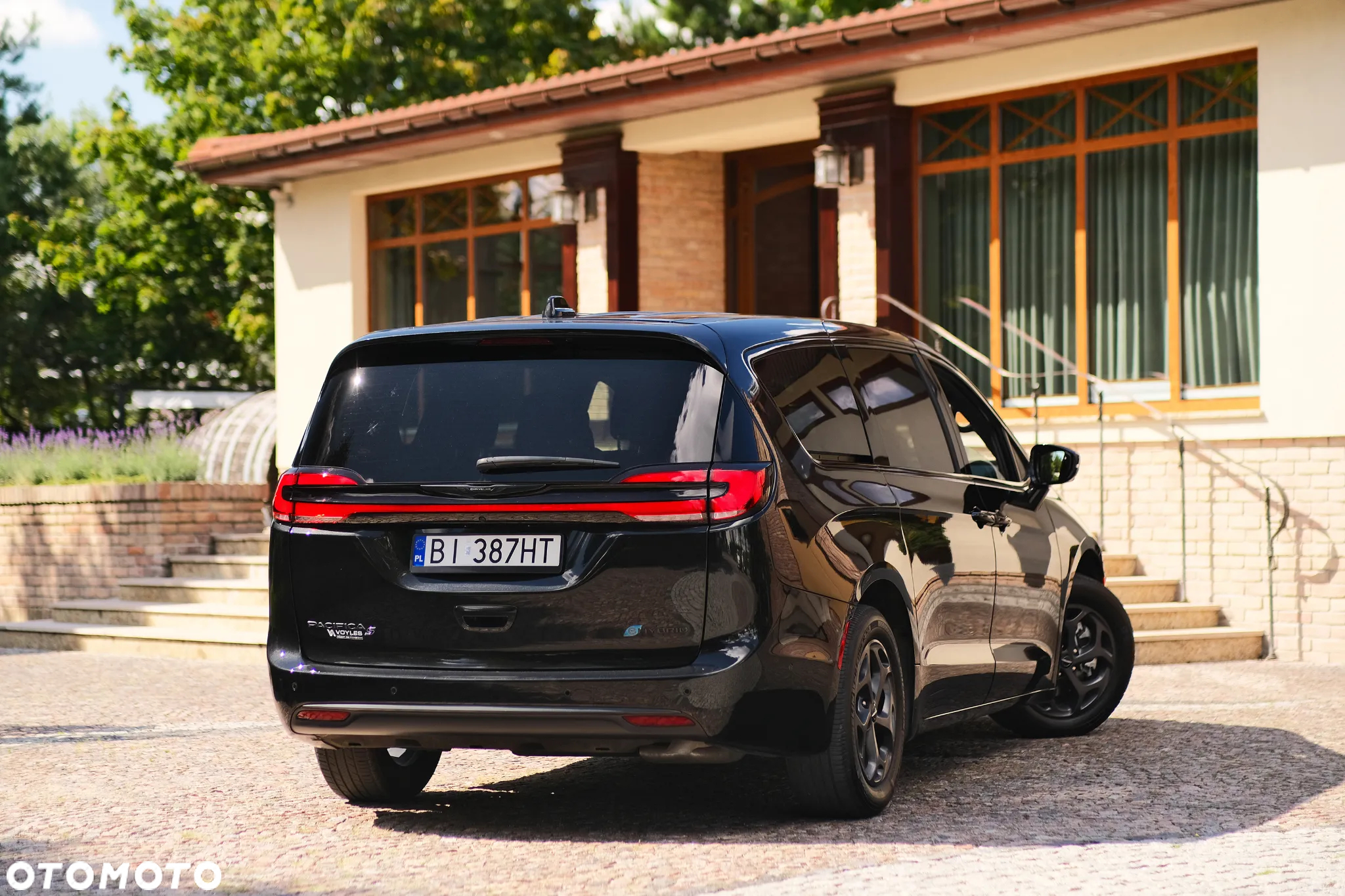 Chrysler Pacifica - 5