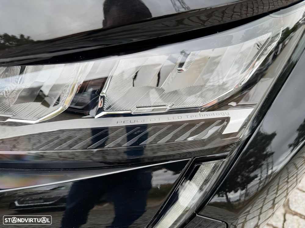 Peugeot E-408 58 kWh Allure - 10