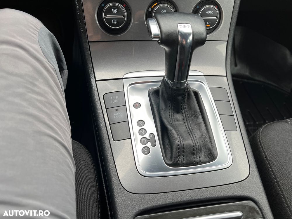 Volkswagen Passat 2.0 TDI DSG Comfortline - 18