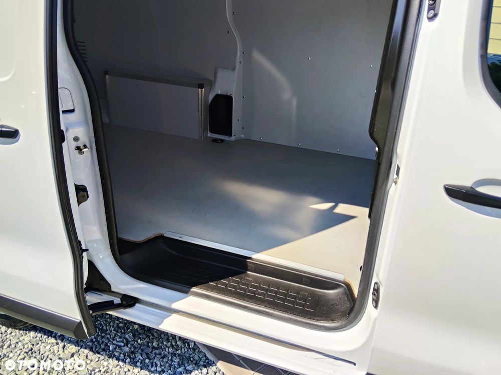 Opel Vivaro - 26