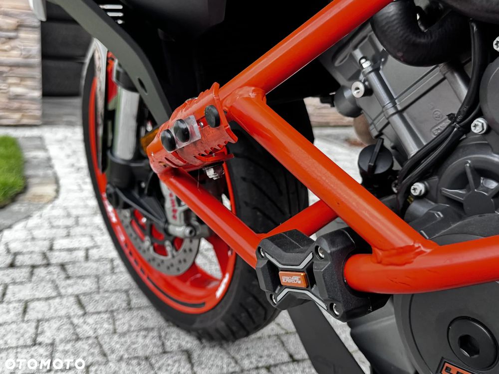 KTM Super Duke - 19