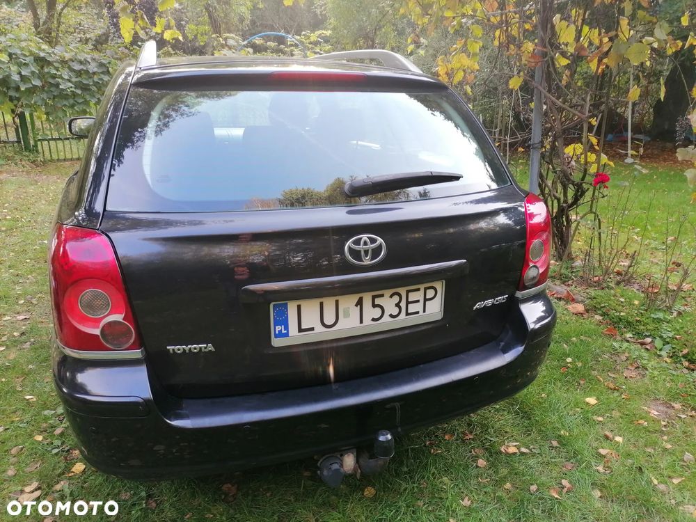 Toyota Avensis 1.8 VVT-i Combi Sol - 2
