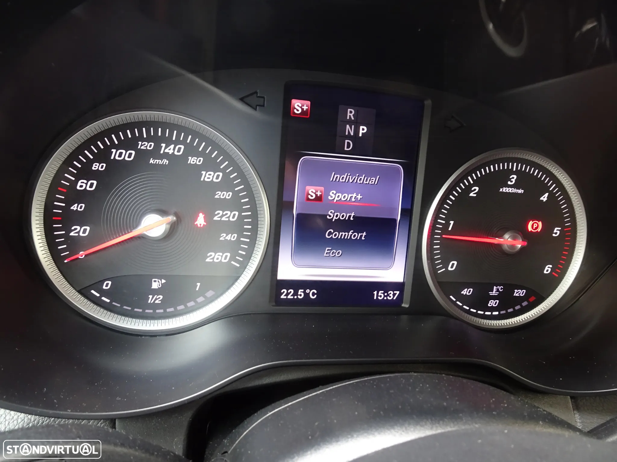 Mercedes-Benz GLC 250 d 4-Matic - 32