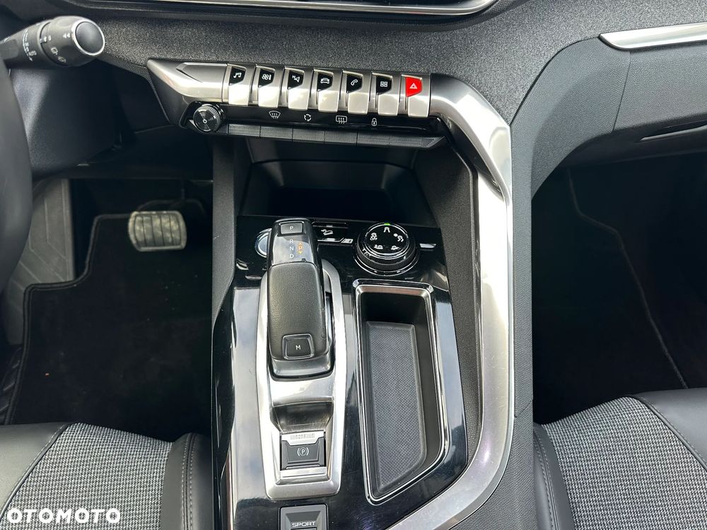 Peugeot 3008 - 13