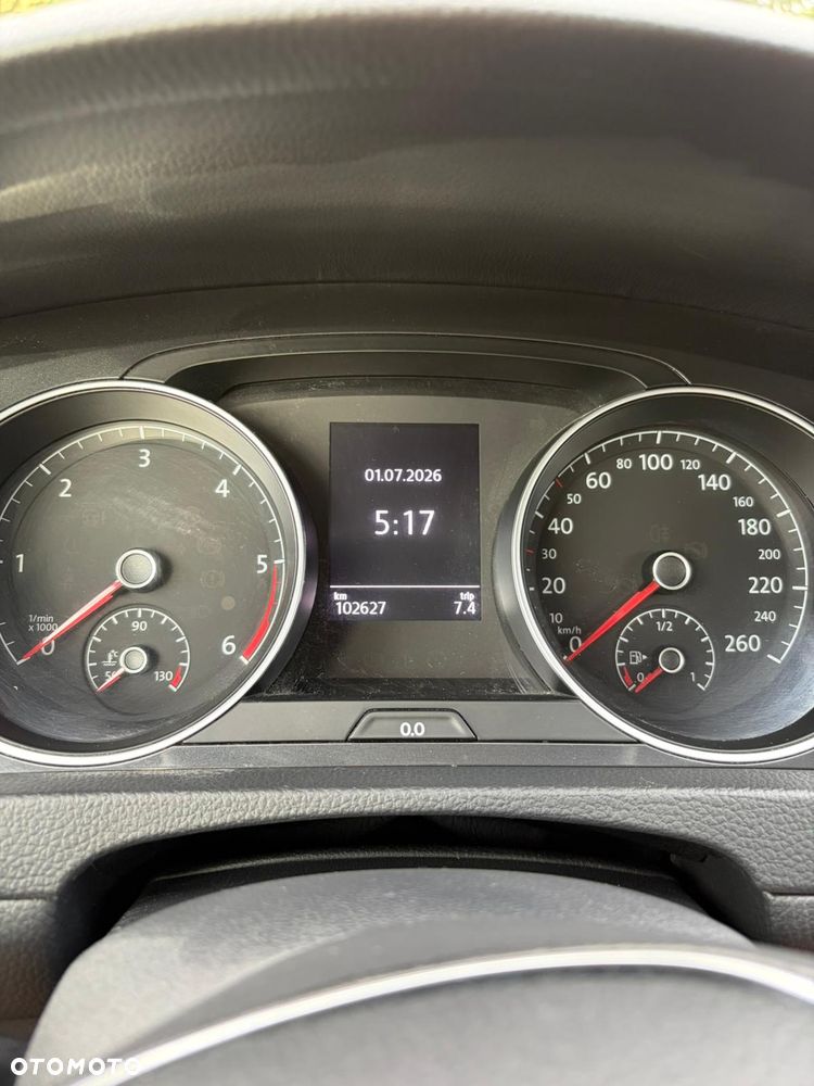 Volkswagen Golf - 16