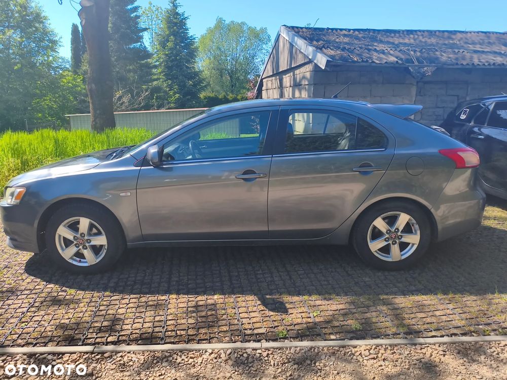 Mitsubishi Lancer 1.8 Invite - 2