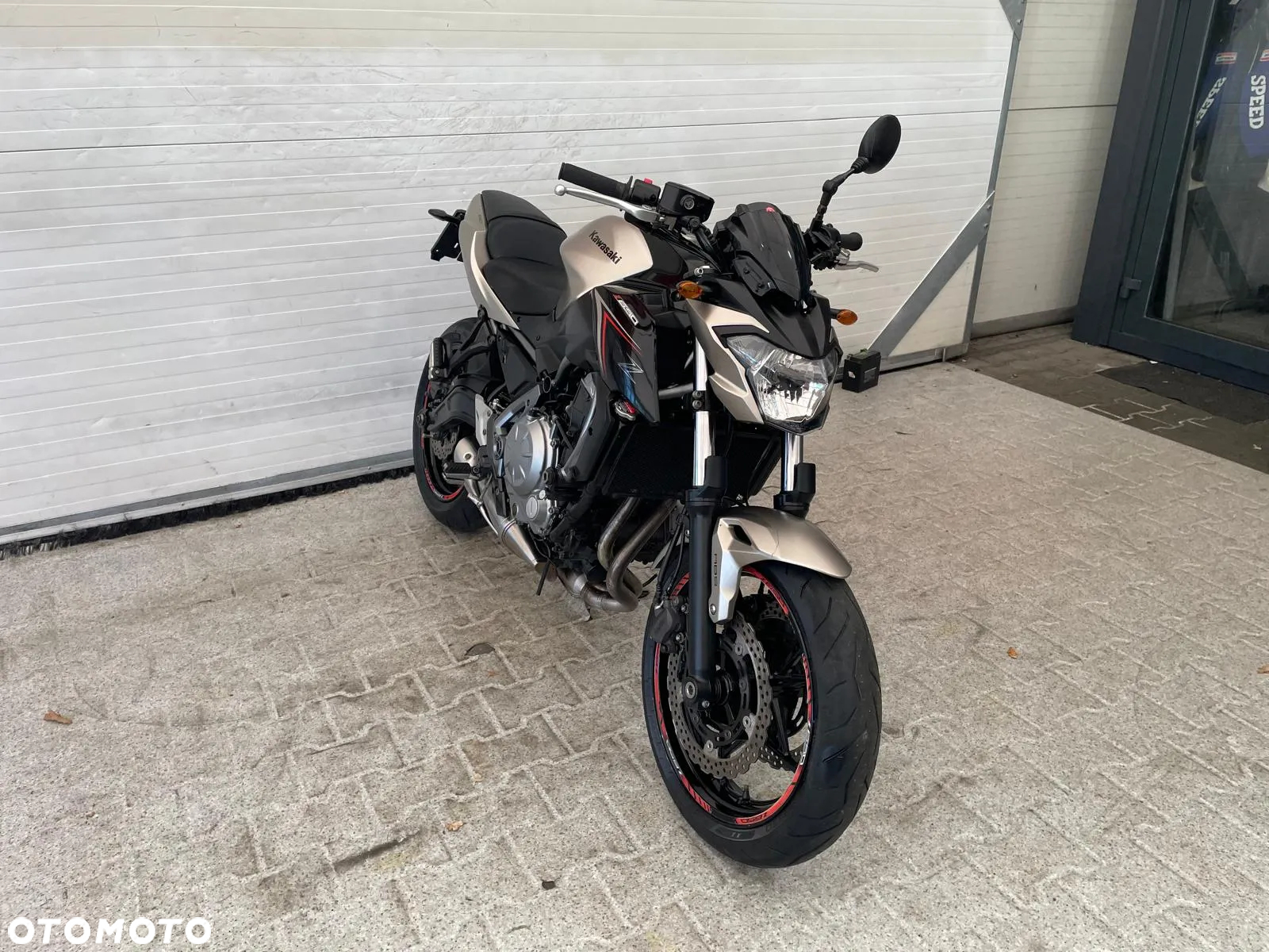 Kawasaki Z 650 - 6