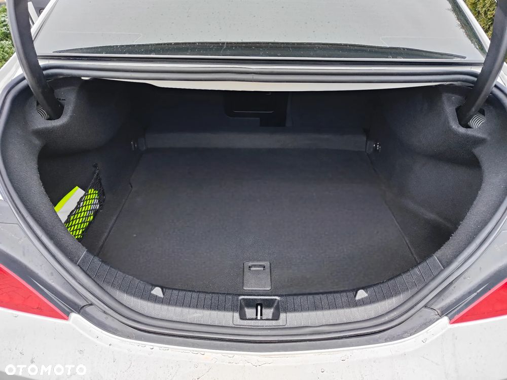 Mercedes-Benz CLA 250 7G-DCT UrbanStyle Edition - 14