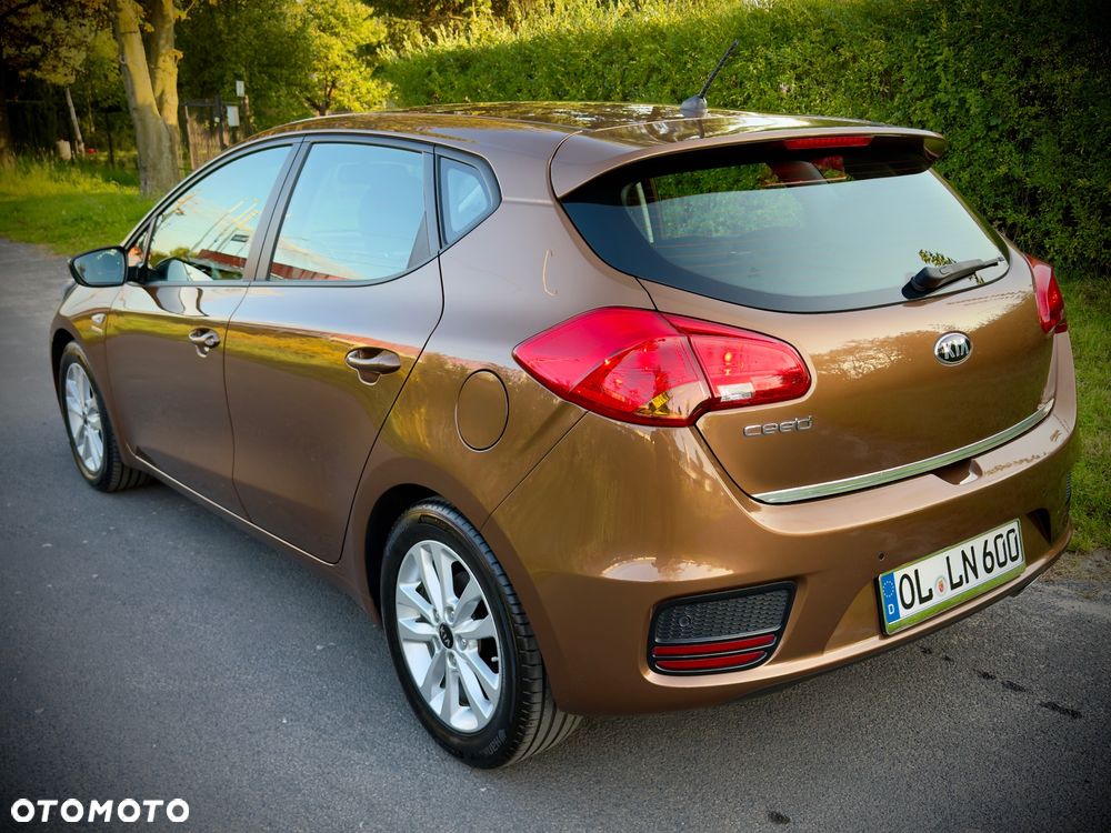 Kia Ceed 1.4 CVVT ISG Dream-Team Edition - 2