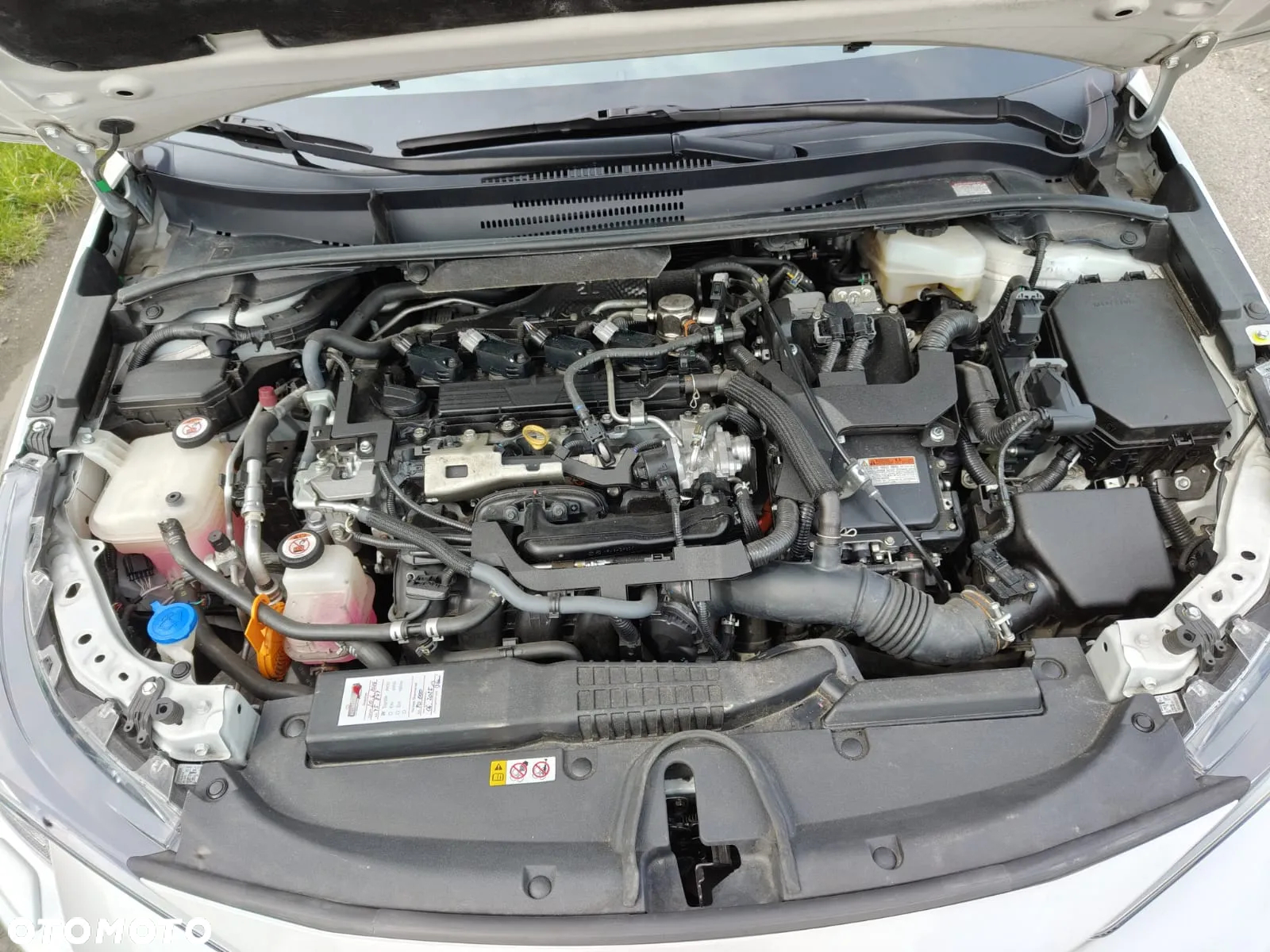 Toyota Corolla 2.0 Hybrid GR Sport - 25