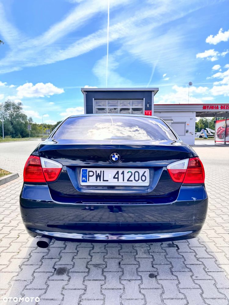 BMW Seria 3 318i - 7