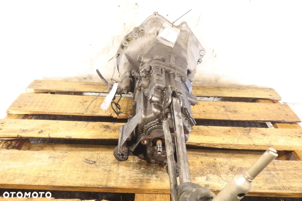 SKRZYNIA BIEGÓW 5 BIEGOWA BMW 1 E87 116I 1.6 7533513 - 2