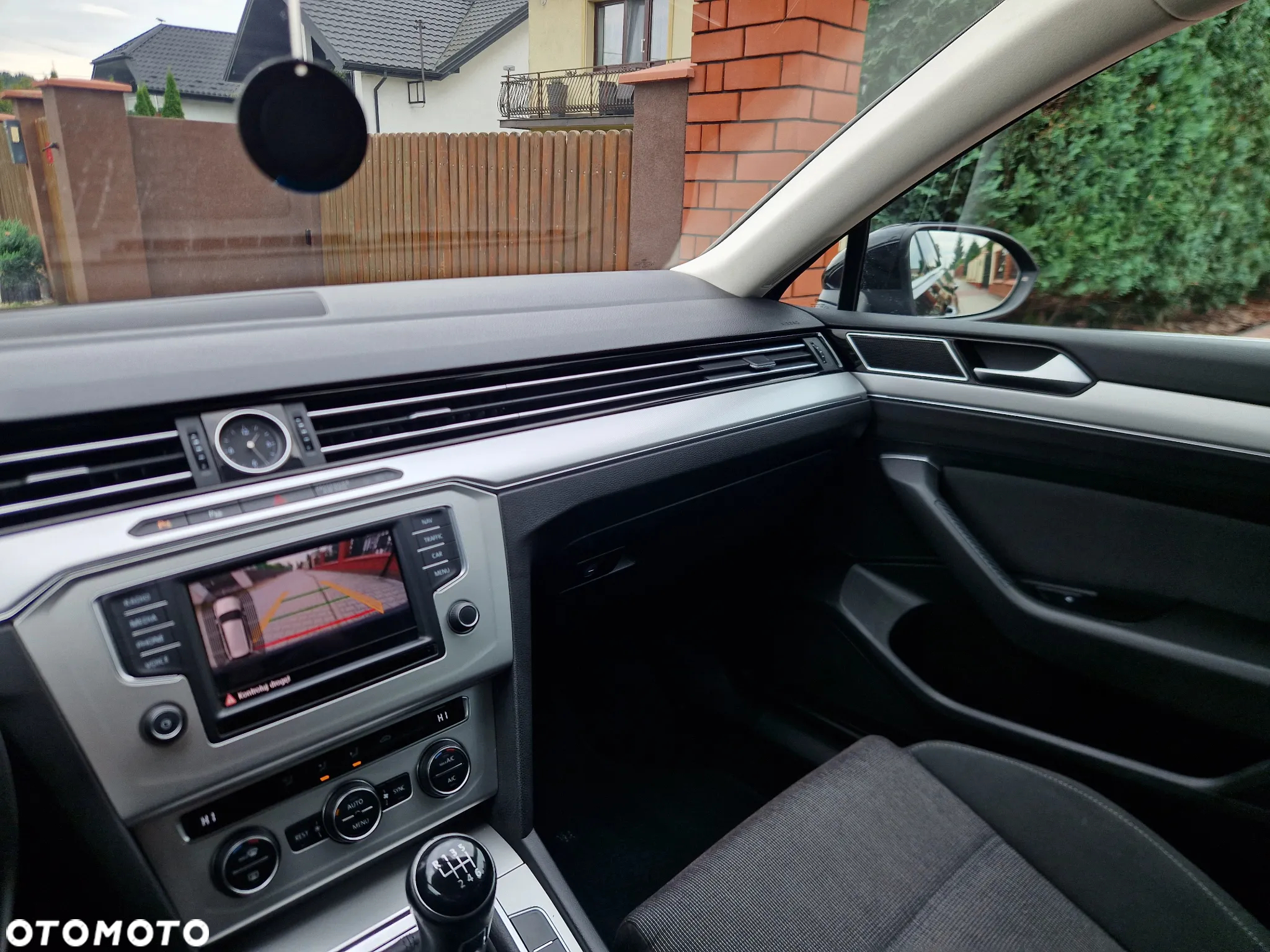 Volkswagen Passat 1.6 TDI BMT Comfortline - 18