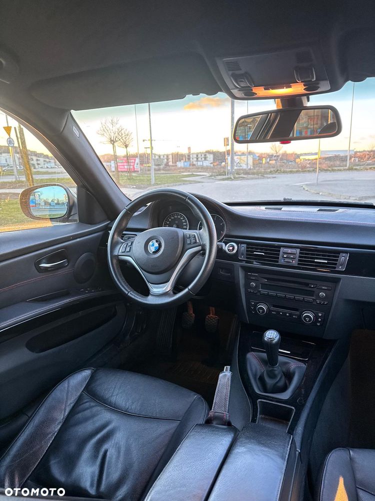 BMW Seria 3 320d - 22
