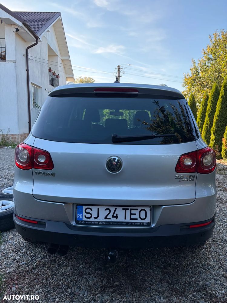 Volkswagen Tiguan - 2