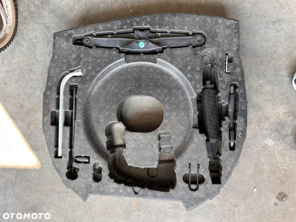 Styropian, wkład koła zapasowego, zestaw naprawczy Seat Ibiza 6F9012109B - 1