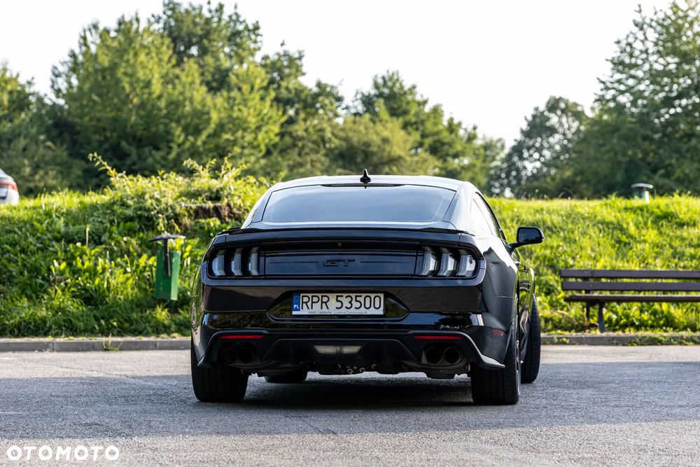 Ford Mustang - 7