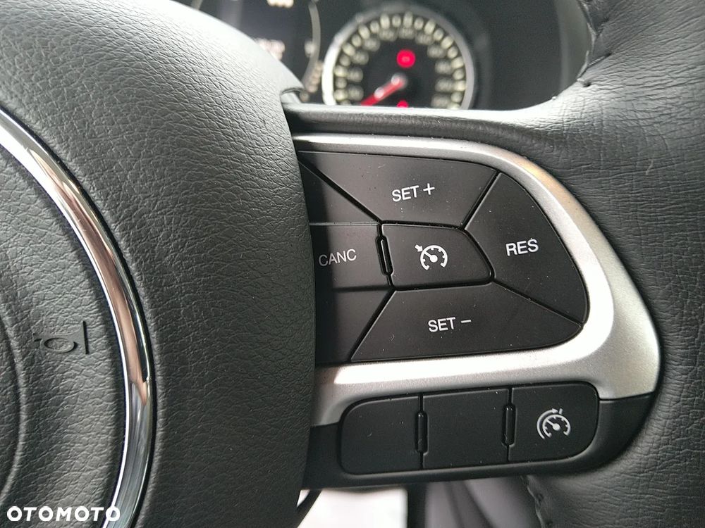 Jeep Renegade - 21