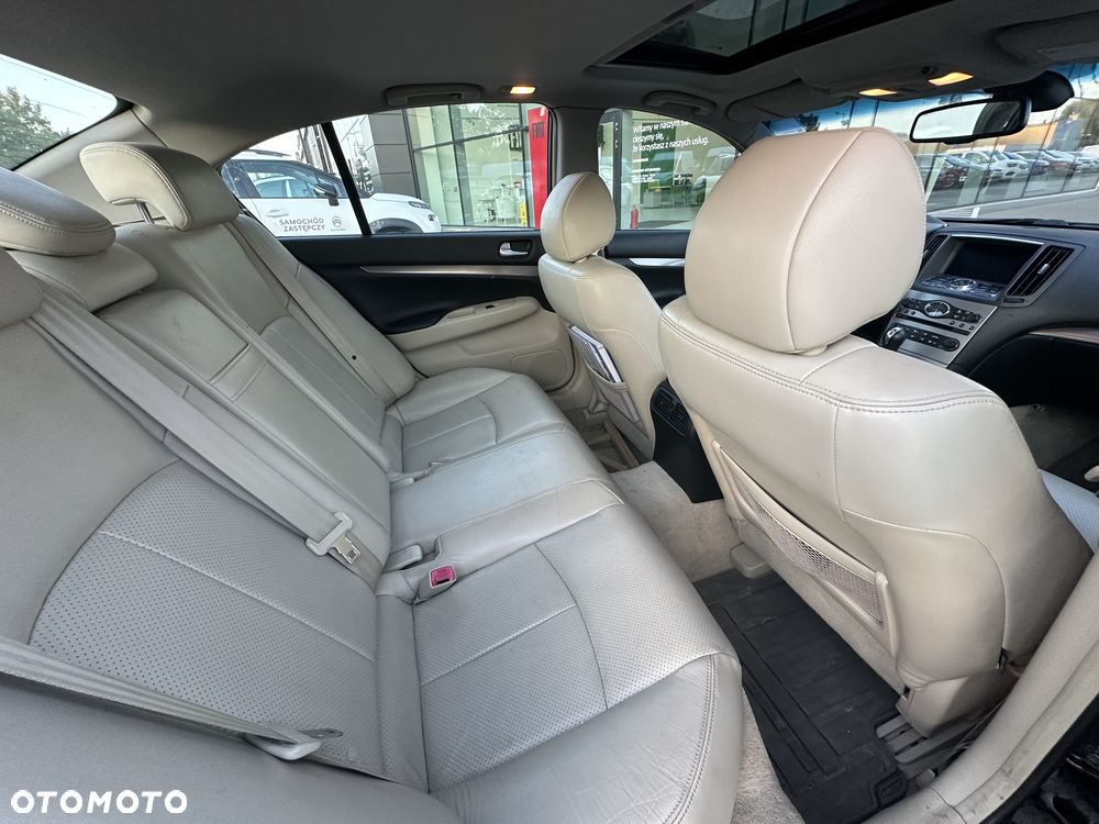 Infiniti G GT Premium AWD - 8