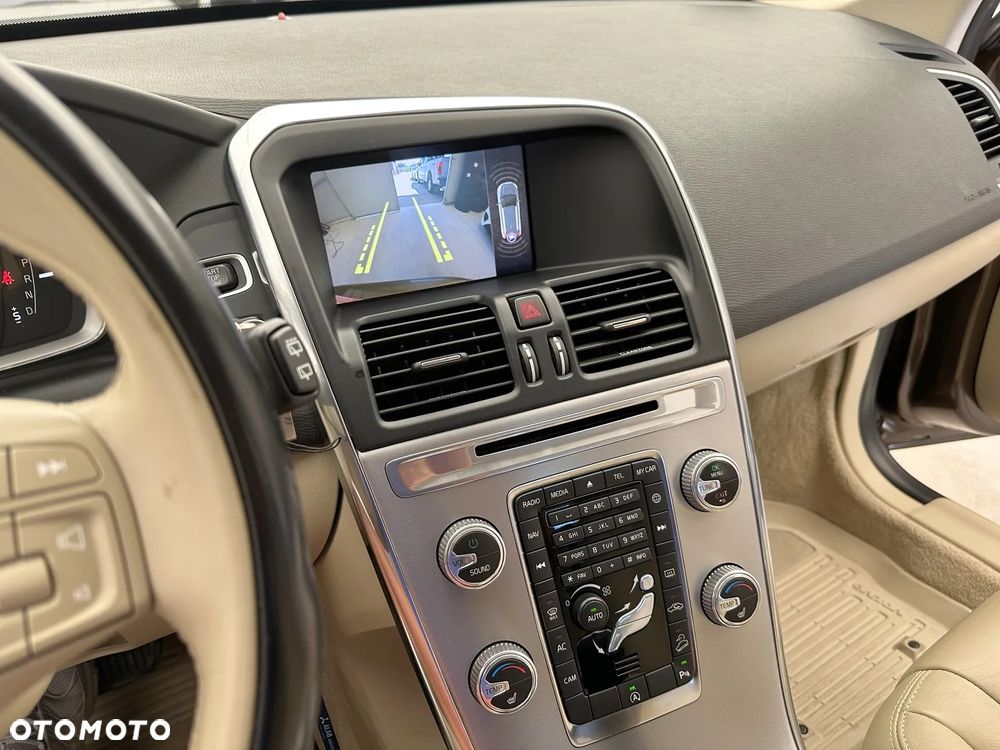 Volvo XC 60 D4 AWD Summum - 9