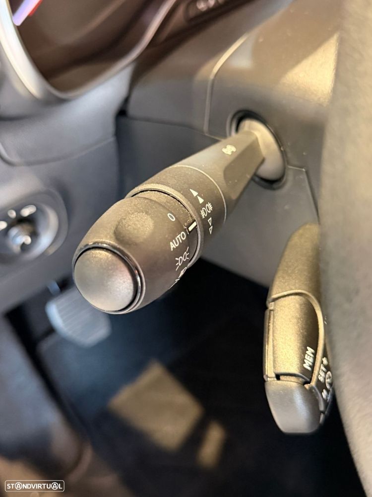 Citroën C3 1.2 PureTech Shine - 29