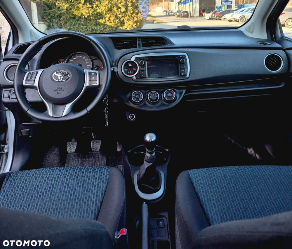 Toyota Yaris - 7