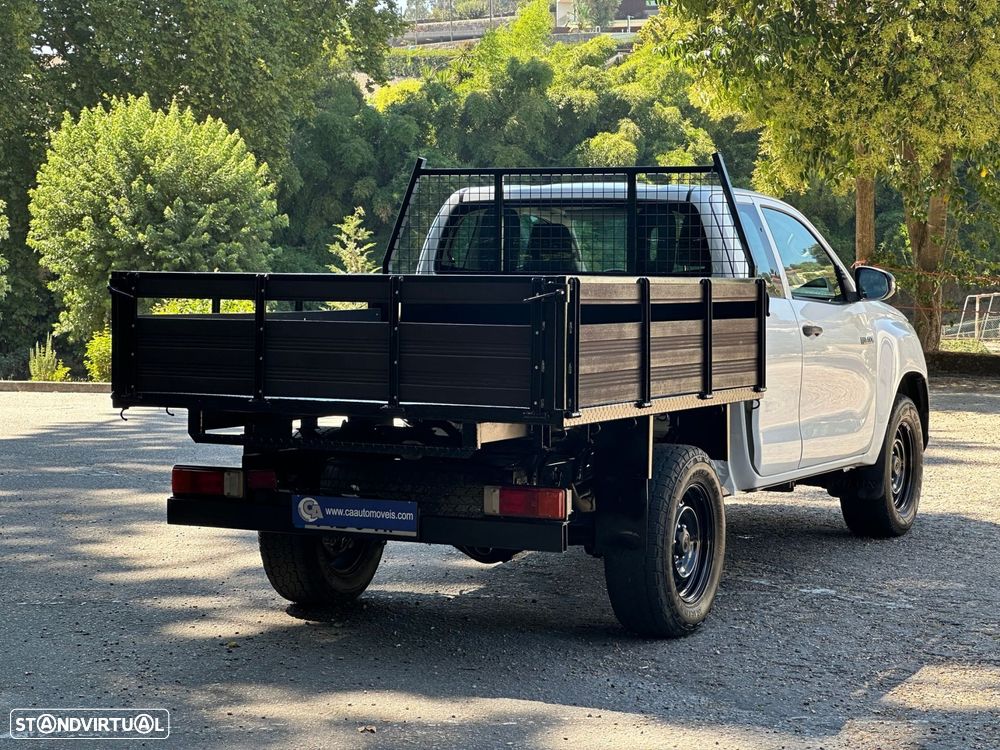 Toyota Hilux - 20