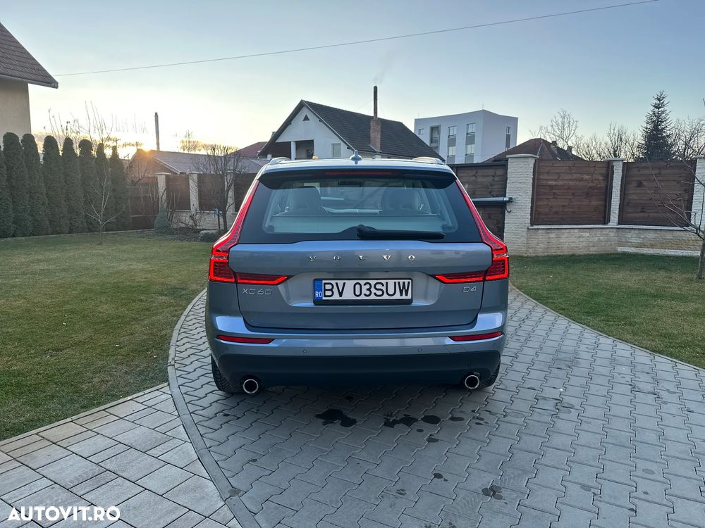 Volvo XC 60 D4 Geartronic Momentum Pro - 4