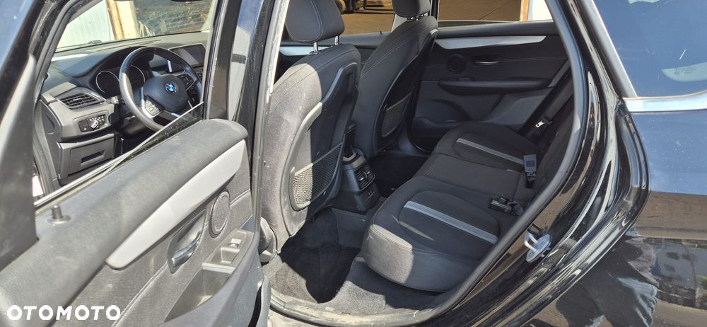 BMW Seria 2 218i - 7