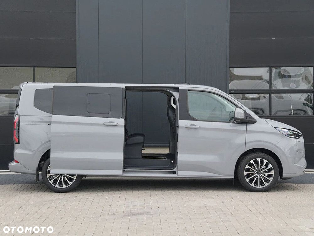 Ford Tourneo Custom - 6