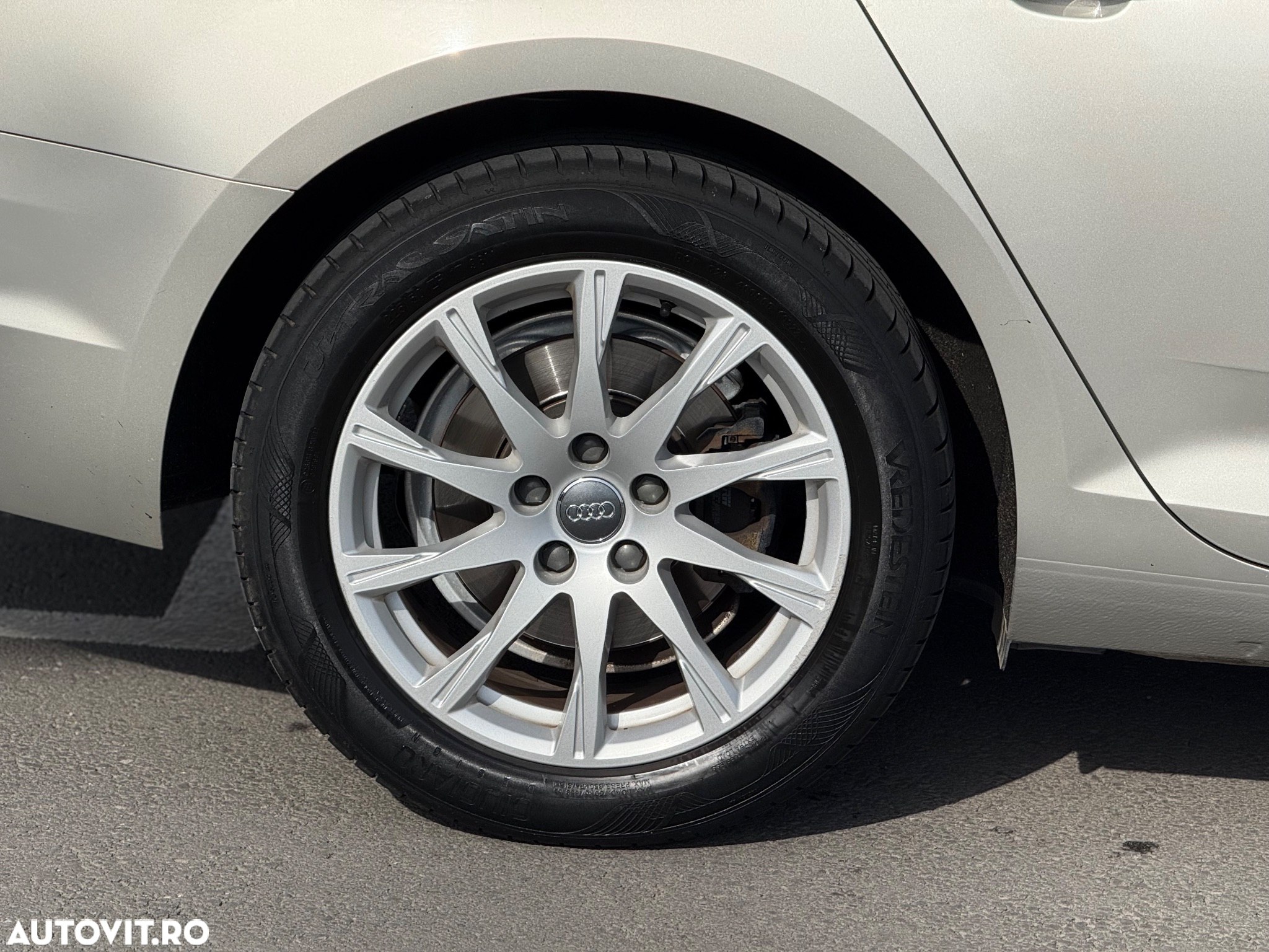 Audi A4 2.0 TDI S tronic quattro design - 11