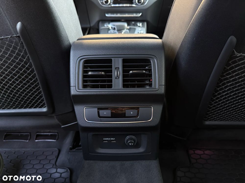 Audi Q5 50 TFSI e Quattro S Line S tronic - 12
